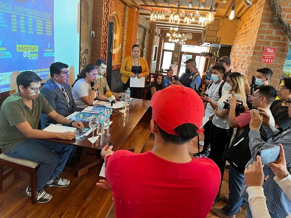 rueda de prensa 32k